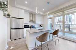 16 CREDIT LANE | Richmond Hill Ontario | Slide Image Seven