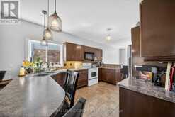 91 CANDLEWOOD DRIVE | Hamilton Ontario | Slide Image Ten