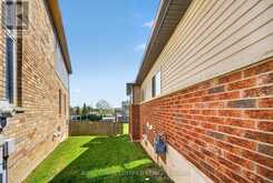 91 CANDLEWOOD DRIVE | Hamilton Ontario | Slide Image Thirty-seven