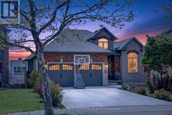 91 CANDLEWOOD DRIVE | Hamilton Ontario | Slide Image Two