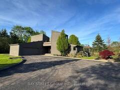 10638 WILLOUGHBY DRIVE Niagara Falls Ontario, L2E 6S6
