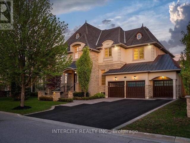 233 CARISBROOKE CIRCLE Aurora Ontario, L4G 0K4 - 4 Bedrooms Home For Sale