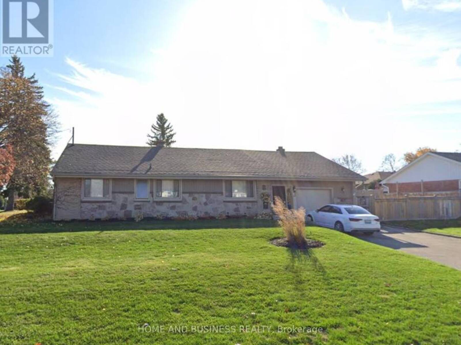 8 SORA DRIVE, Mississauga, Ontario L5M 1B2