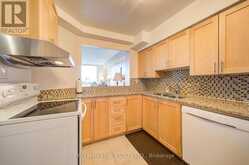 625 - 326 MAJOR MACKENZIE DRIVE E | Richmond Hill Ontario | Slide Image Fifteen