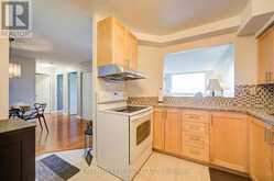 625 - 326 MAJOR MACKENZIE DRIVE E | Richmond Hill Ontario | Slide Image Sixteen