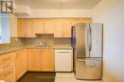 625 - 326 MAJOR MACKENZIE DRIVE E | Richmond Hill Ontario | Slide Image Seventeen