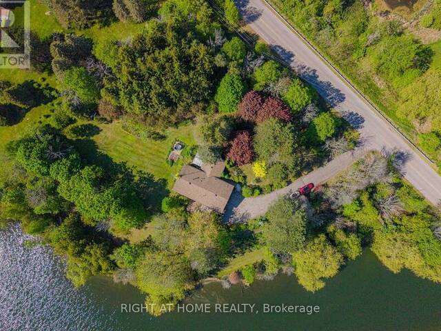 16140 MOUNT HOPE ROAD Caledon Ontario, L7E 3K7 - 4 Bedrooms Waterfront Home For sale