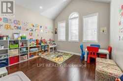 170 FENNAMORE TERRACE | Milton Ontario | Slide Image Twelve