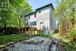 213 PHYLLIS AVENUE | Toronto Ontario | Slide Image Seventeen