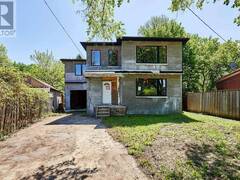 213 PHYLLIS AVENUE Toronto Ontario, M1M 1Y9