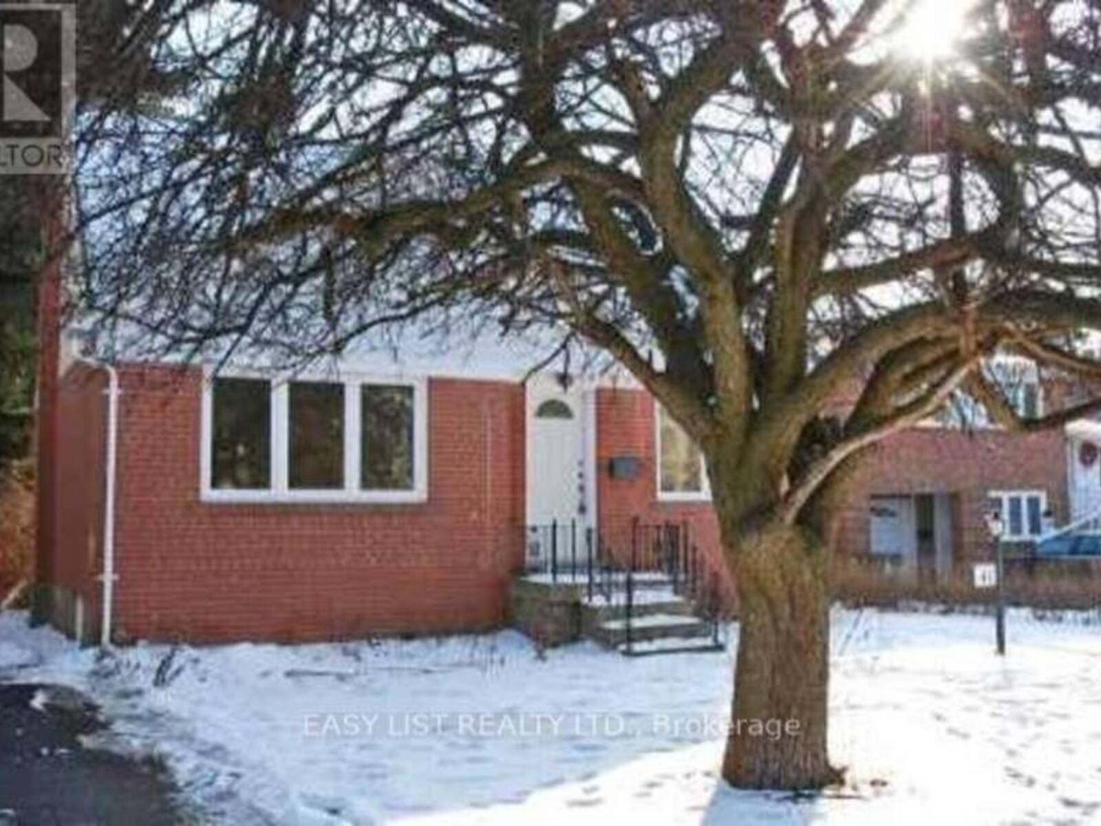 41 CHURCHILL AVENUE, Toronto, Ontario M2N 1Y6