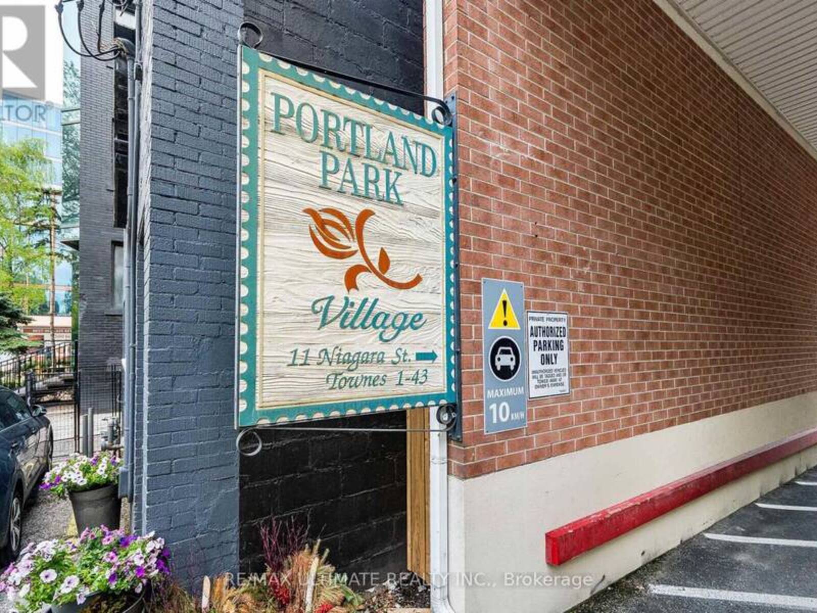14 - 11 NIAGARA STREET, Toronto, Ontario M5V 3N9