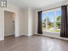 59 CHAUCER CRESCENT | Barrie Ontario | Slide Image Four