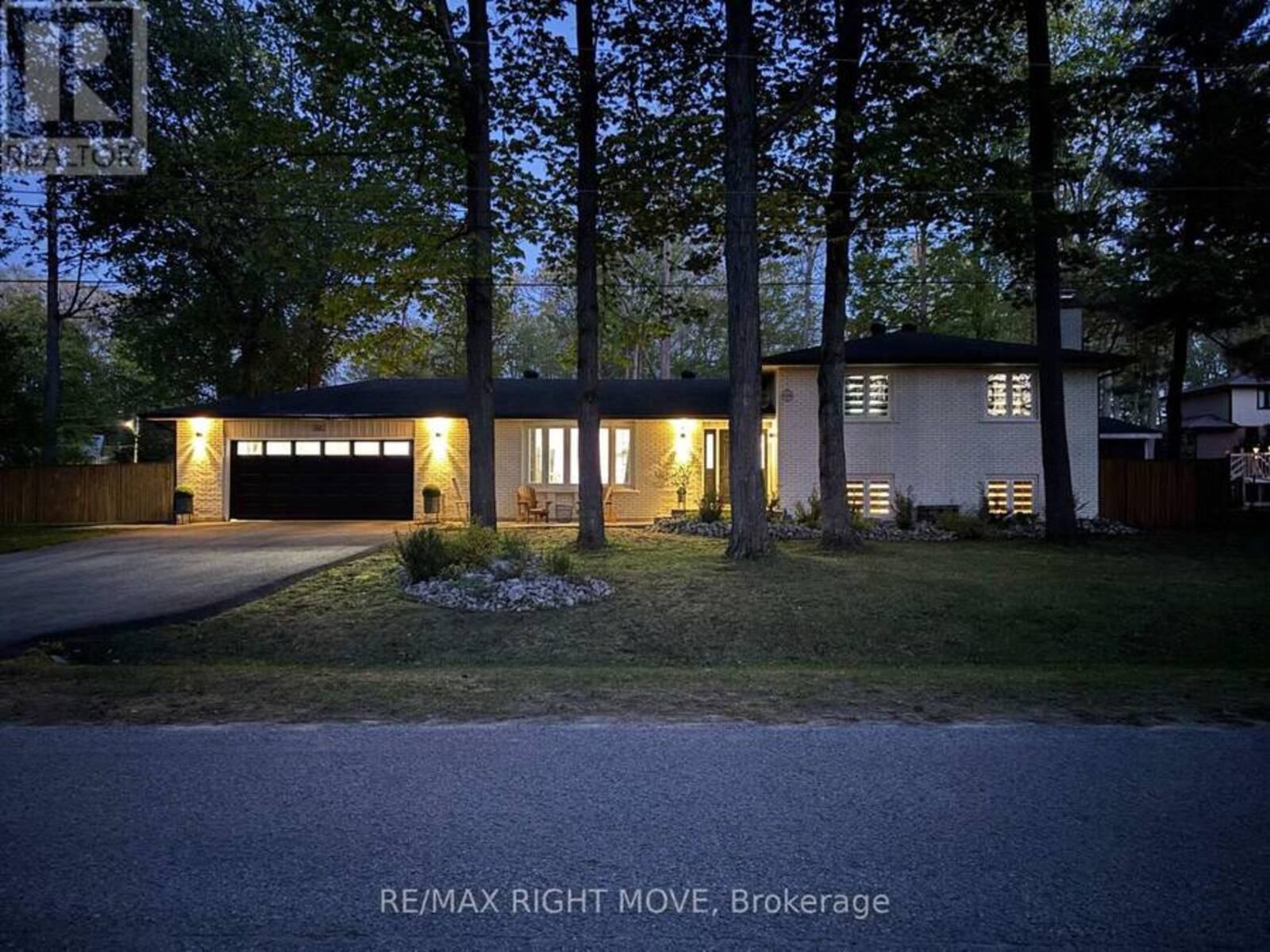 1883 GLEN OAK LANE, Orillia, Ontario L3V 7J1