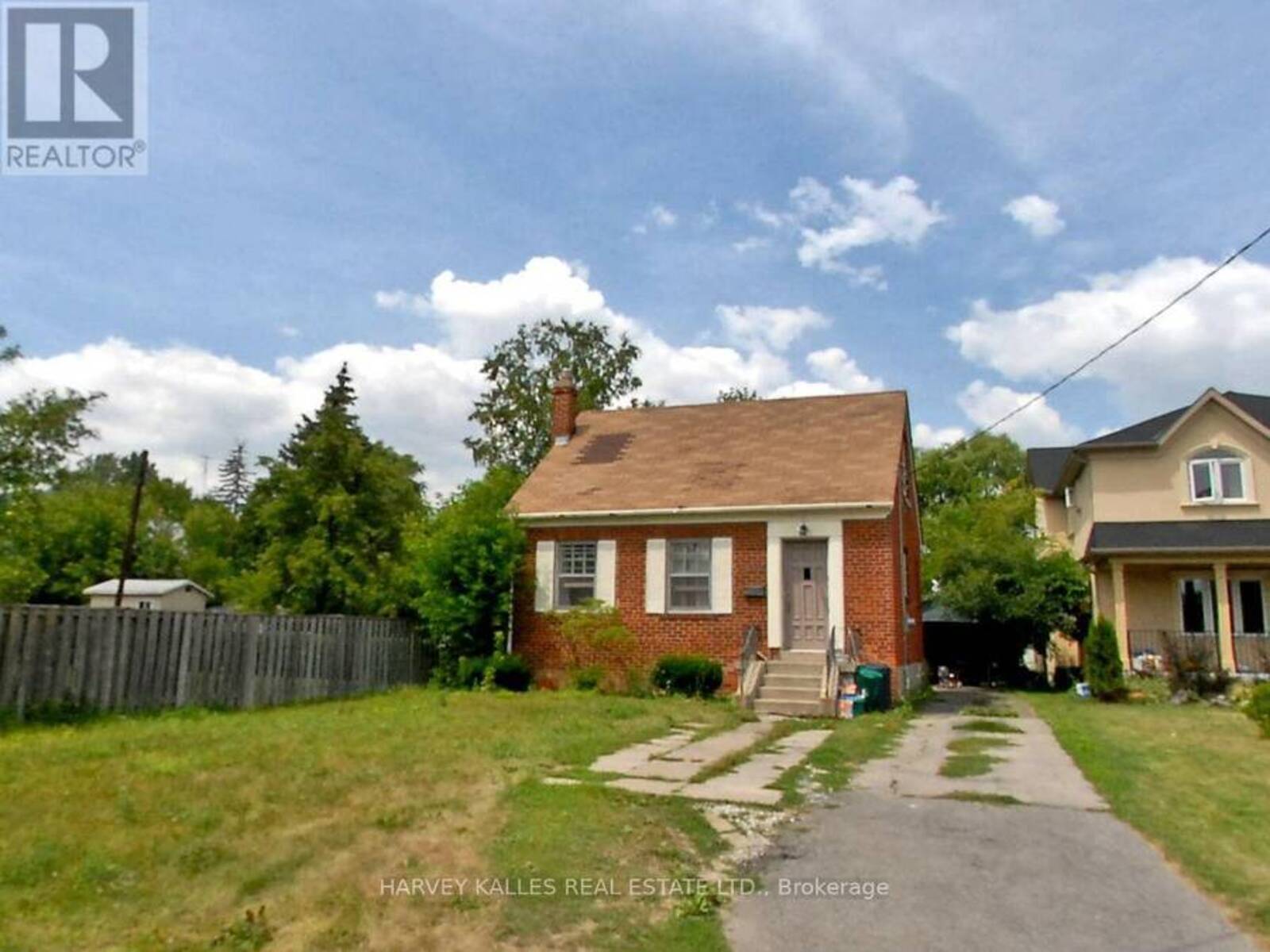 112 ALLINGHAM GARDENS, Toronto, Ontario M3H 1Y2