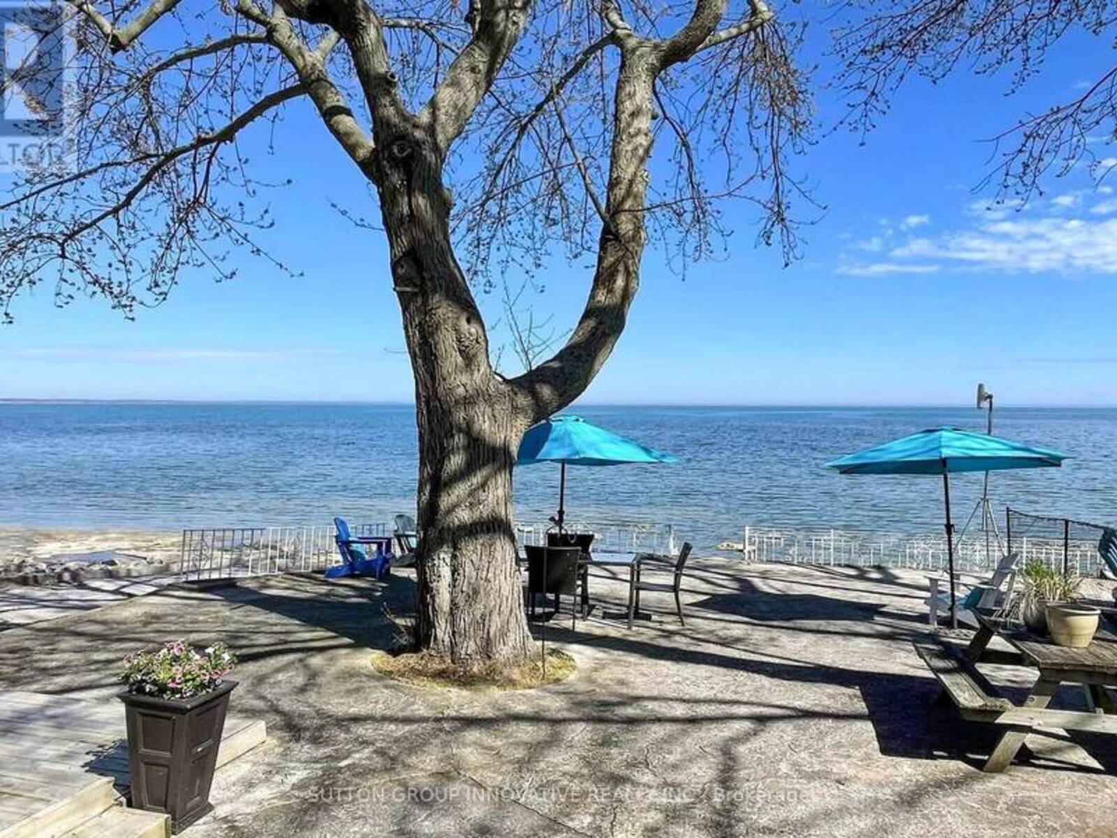 82 EVAN'S POINT LANE, Dunnville, Ontario N1A 2W8