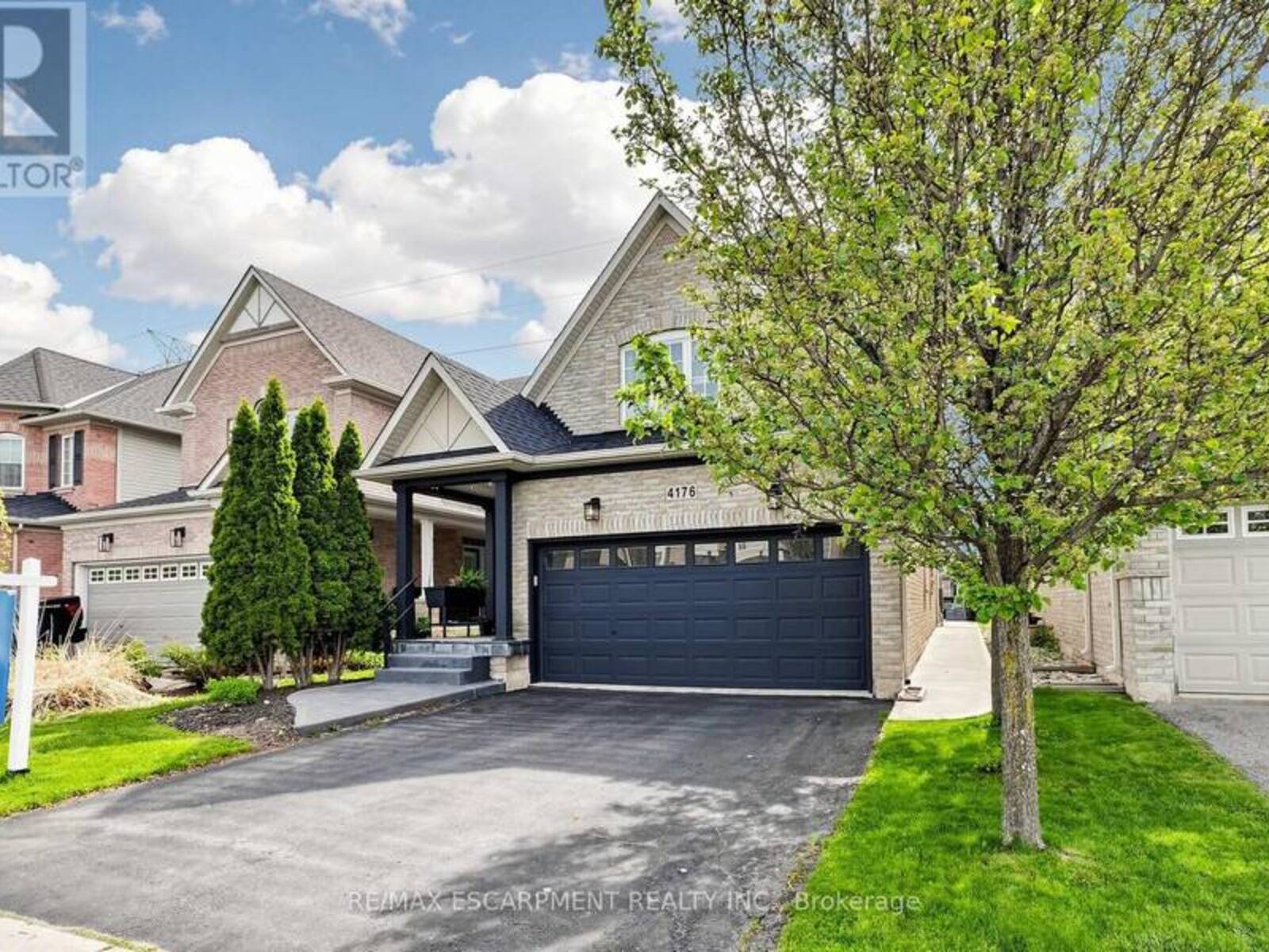 4176 SAUNDERS CRESCENT, Burlington, Ontario L7M 0B3