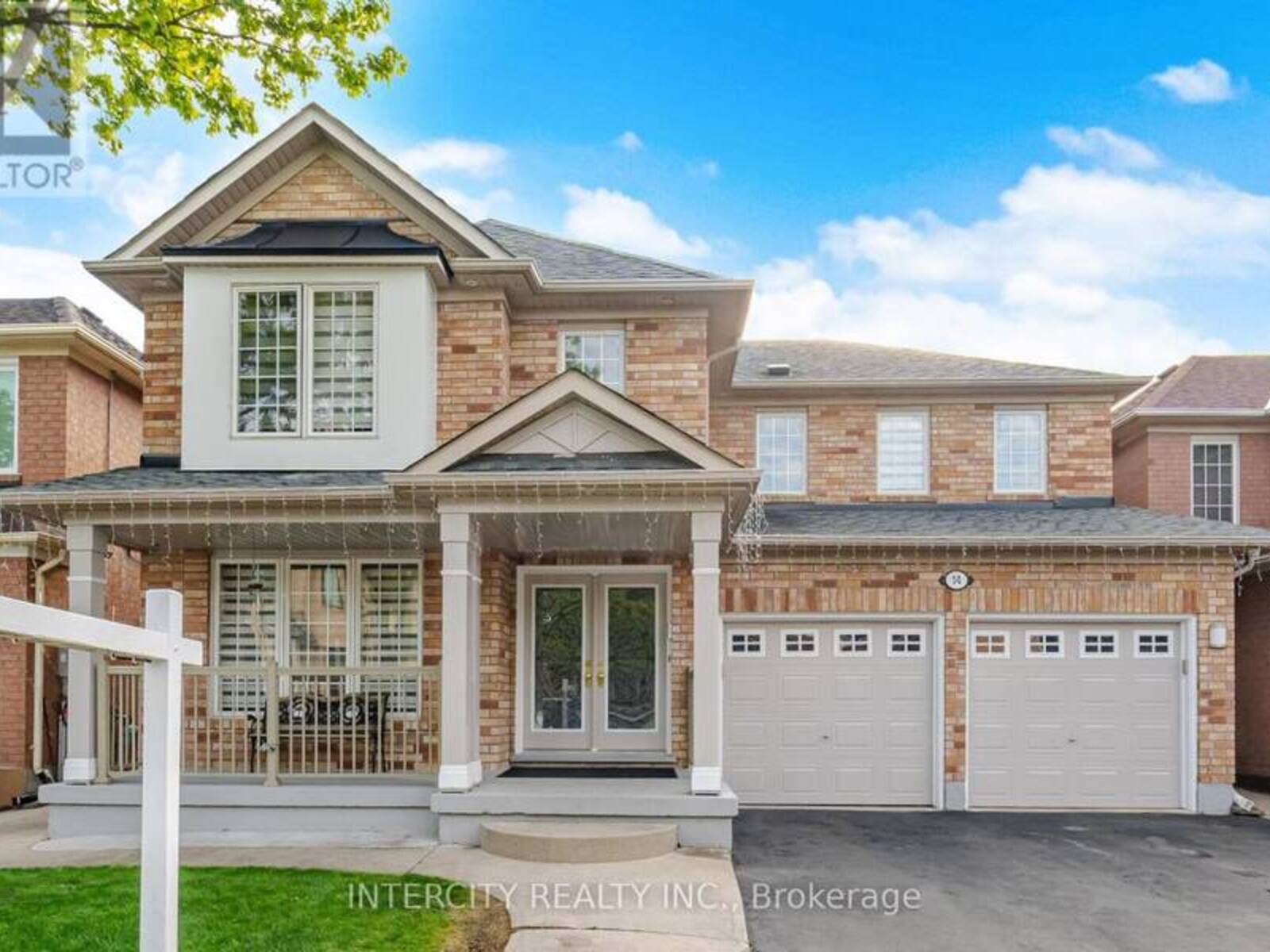 14 MALDIVES CRESCENT, Brampton, Ontario L6P 1L5