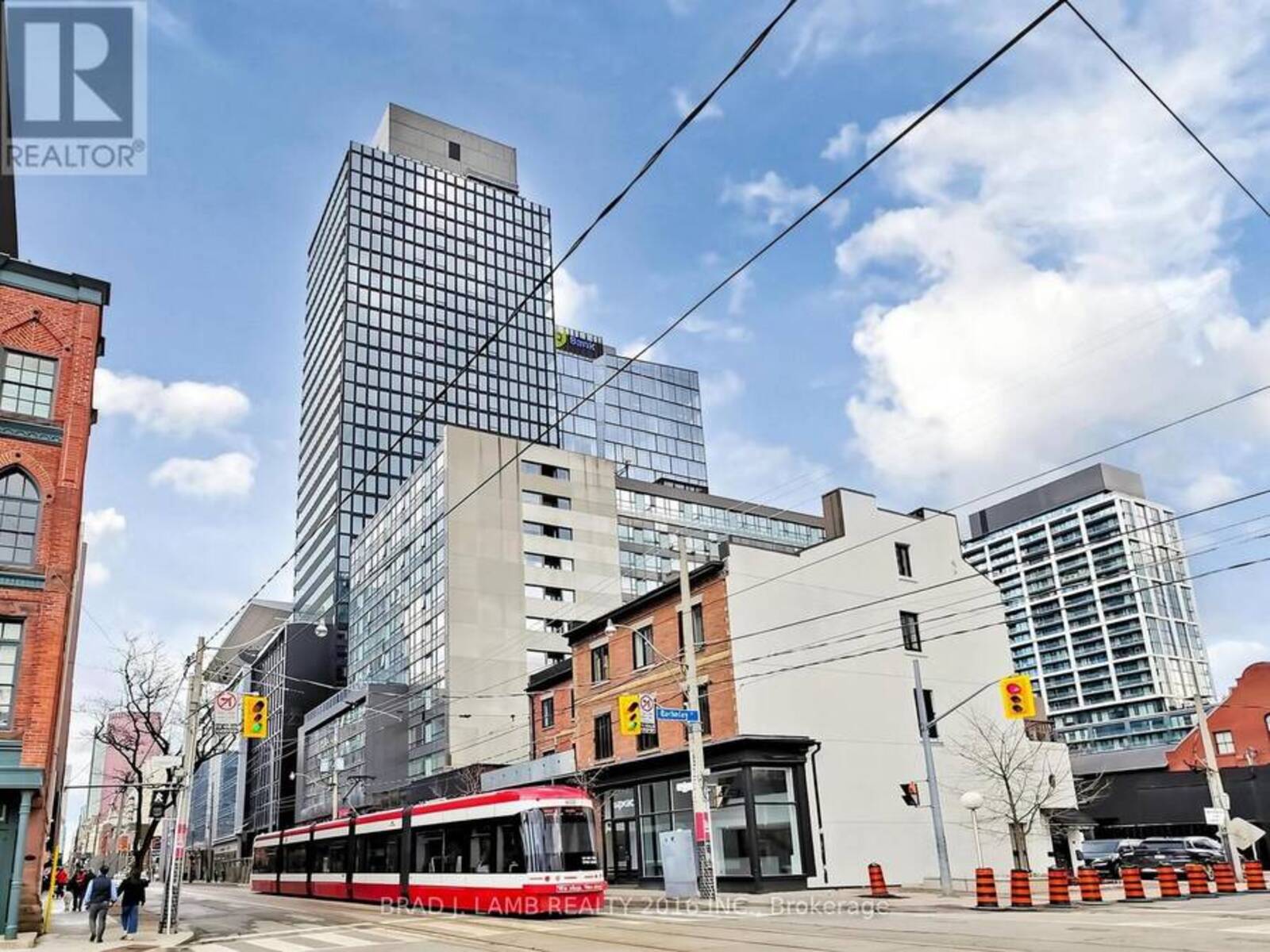 404 - 284 KING STREET E, Toronto, Ontario M5A 1K4