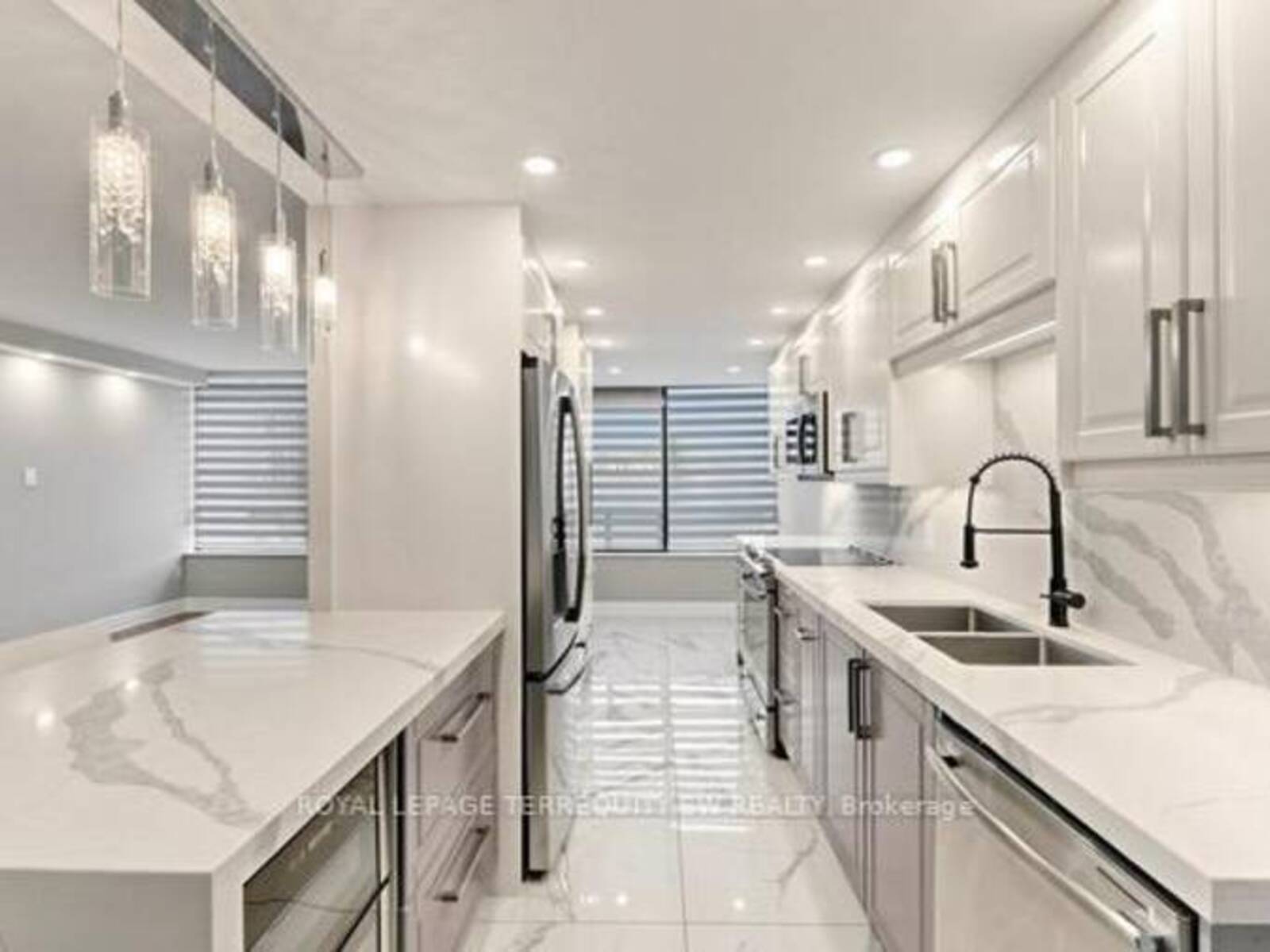 512 - 7440 BATHURST STREET, Vaughan, Ontario L4J 7K8