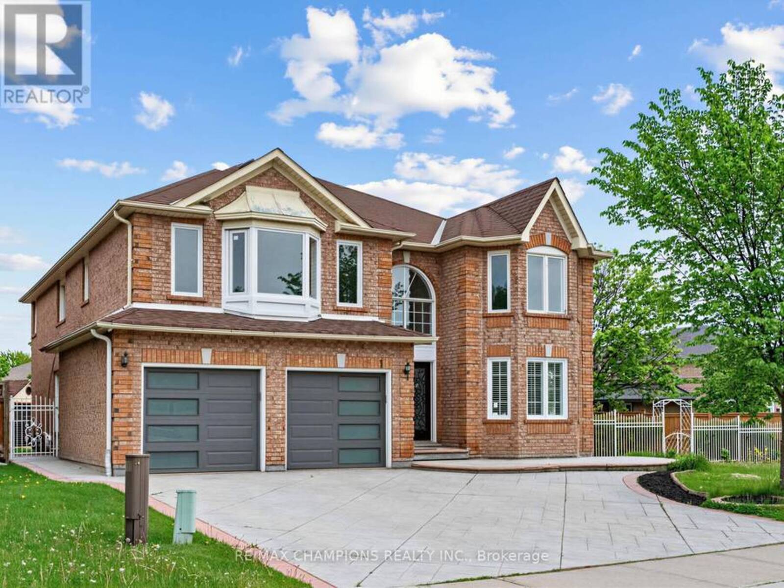 1 CLUSTER OAK PLACE, Brampton, Ontario L6R 1V2