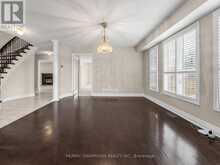 1 CLUSTER OAK PLACE | Brampton Ontario | Slide Image Ten