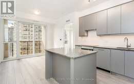 1610 - 36 ELM DRIVE W | Mississauga Ontario | Slide Image Ten