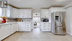 11 RED ROBIN ROAD | Georgina Ontario | Slide Image Ten