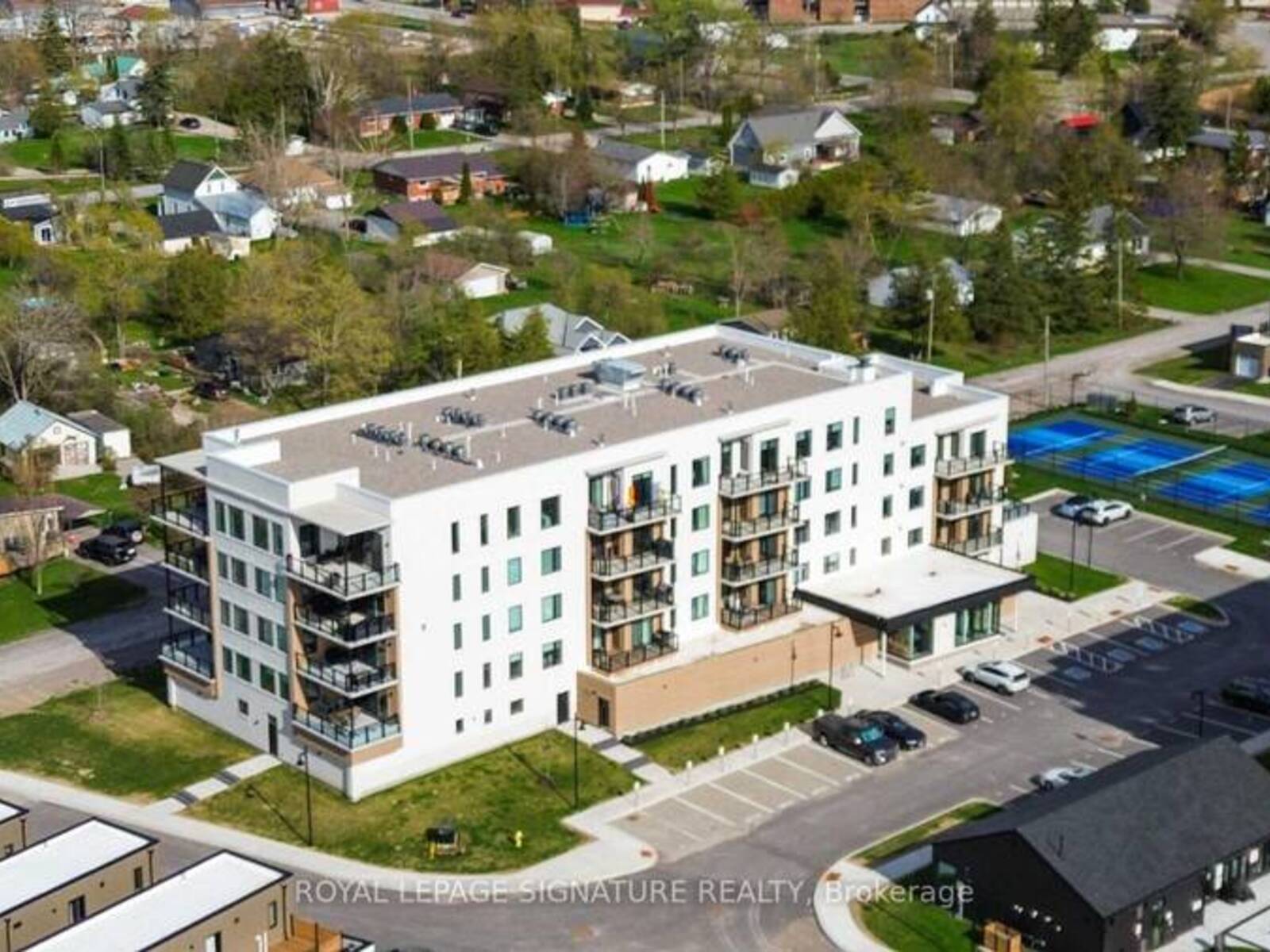 303 - 19B WEST STREET N, Fenelon Falls, Ontario K0M 1N0
