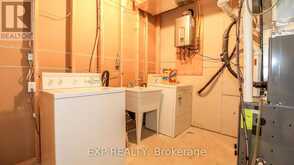 125 JESSICA DRIVE | Barrie Ontario | Slide Image Sixteen