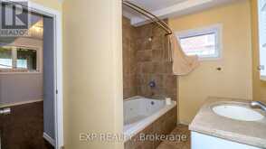 125 JESSICA DRIVE | Barrie Ontario | Slide Image Seventeen
