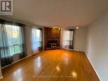 128 HEATHWOOD HEIGHTS DRIVE | Aurora Ontario | Slide Image Four