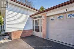 11 CHARLOTTE COURT | Barrie Ontario | Slide Image Two
