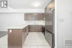 6 TURNBERRY COURT | Bracebridge Ontario | Slide Image Four