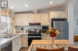 22 COPPER BEECH DRIVE | Nanticoke Ontario | Slide Image Nine