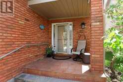 21 BRIAR GATE WAY | New Tecumseth Ontario | Slide Image Four