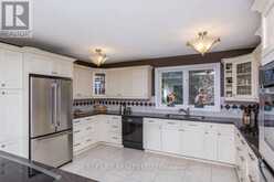 5 WORDEN VIEW | Halton Hills Ontario | Slide Image Eleven