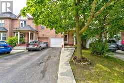 3 DESERT SAND DRIVE | Brampton Ontario | Slide Image Three