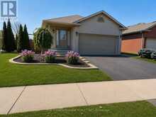 2842 MEADOWGATE BOULEVARD | London Ontario | Slide Image One