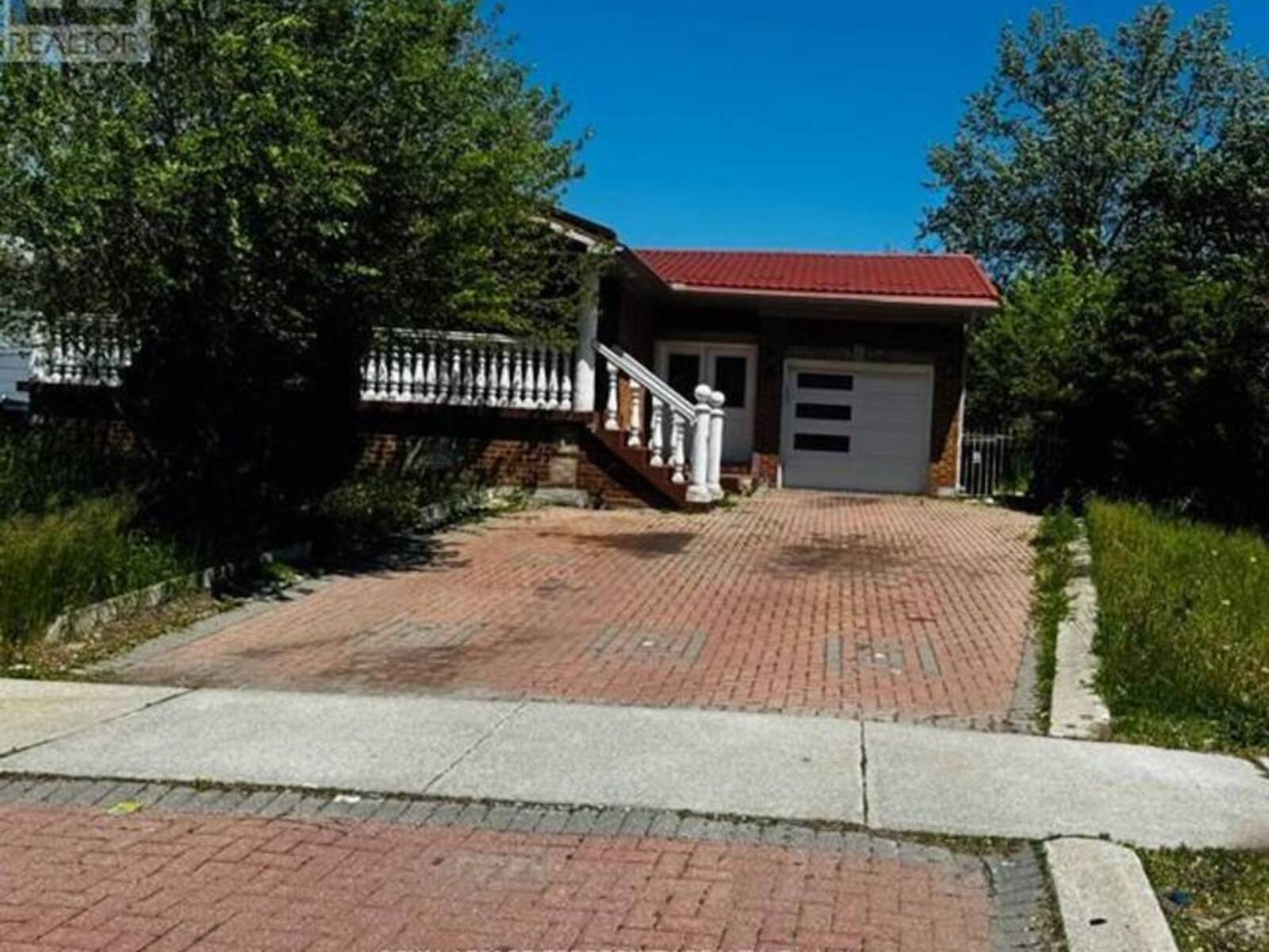 46 ORPINGTON CRESCENT, Toronto, Ontario M9V 3E4