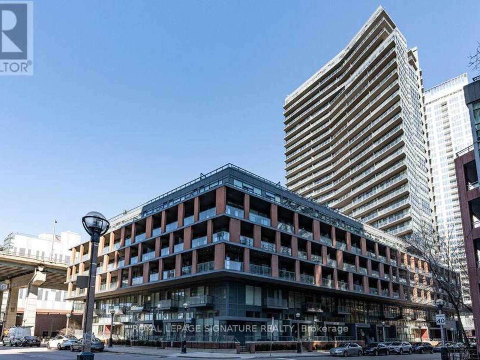 501 - 20 BRUYERES MEWS, Toronto, Ontario M5V 0G8