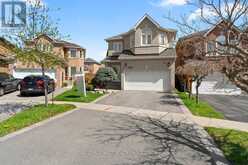 859 MAYS CRESCENT | Mississauga Ontario | Slide Image Two