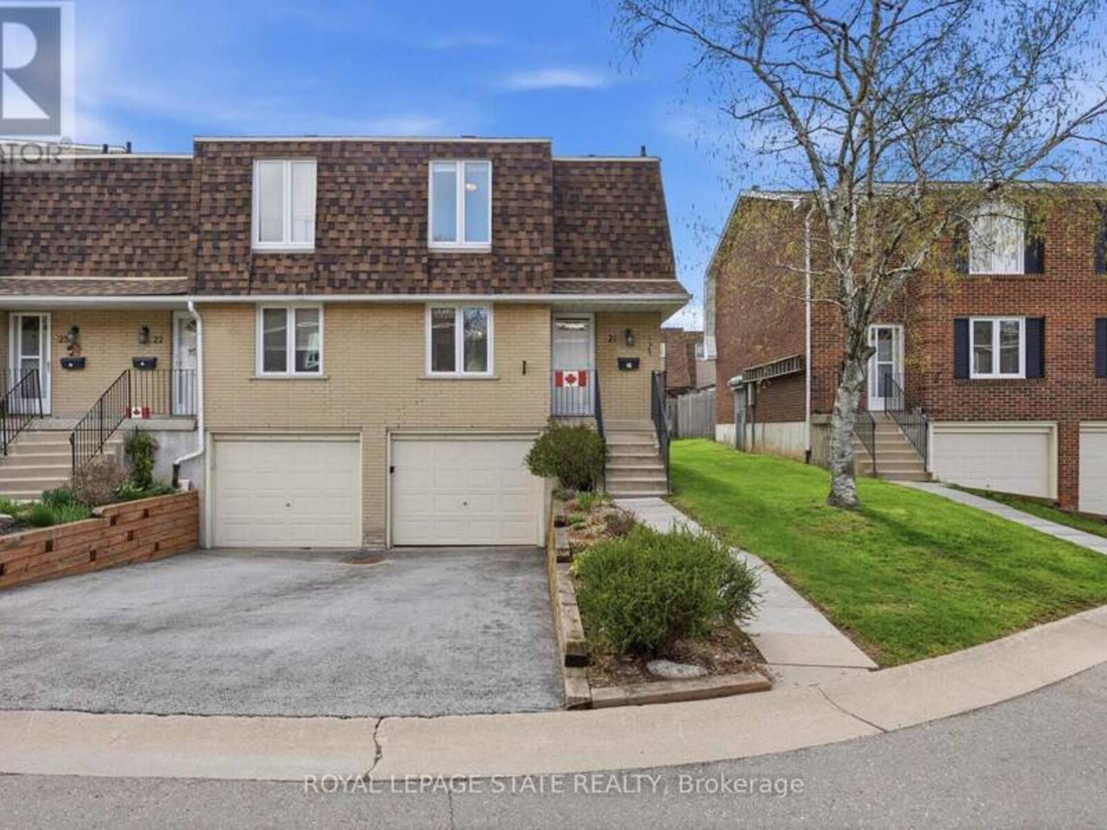 21 - 299 LIMERIDGE ROAD W, Hamilton, Ontario L9C 2V4