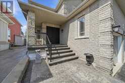 46 WYMAN CRESCENT | Bradford West Gwillimbury Ontario | Slide Image Three