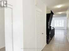 64 HONEYVIEW TRAIL | Brampton Ontario | Slide Image Four
