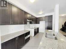 64 HONEYVIEW TRAIL | Brampton Ontario | Slide Image Six