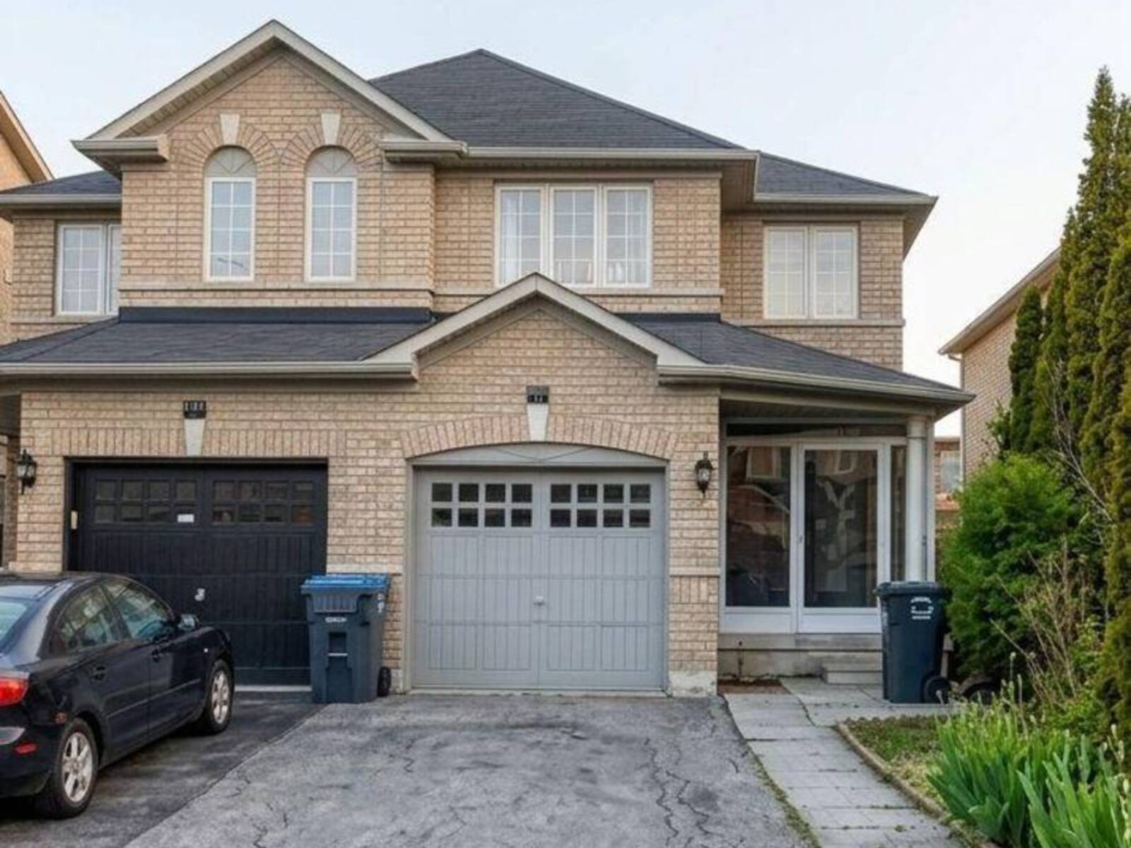 101 CRYSTALVIEW CRESCENT, Brampton, Ontario L6P 2S2