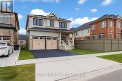 43 SUGAR TRAIL | Kitchener Ontario | Slide Image Two