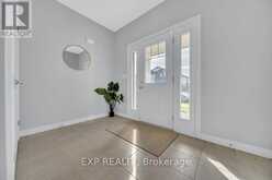 43 SUGAR TRAIL | Kitchener Ontario | Slide Image Six