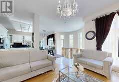 2 LORD NELSON COURT | Richmond Hill Ontario | Slide Image Six